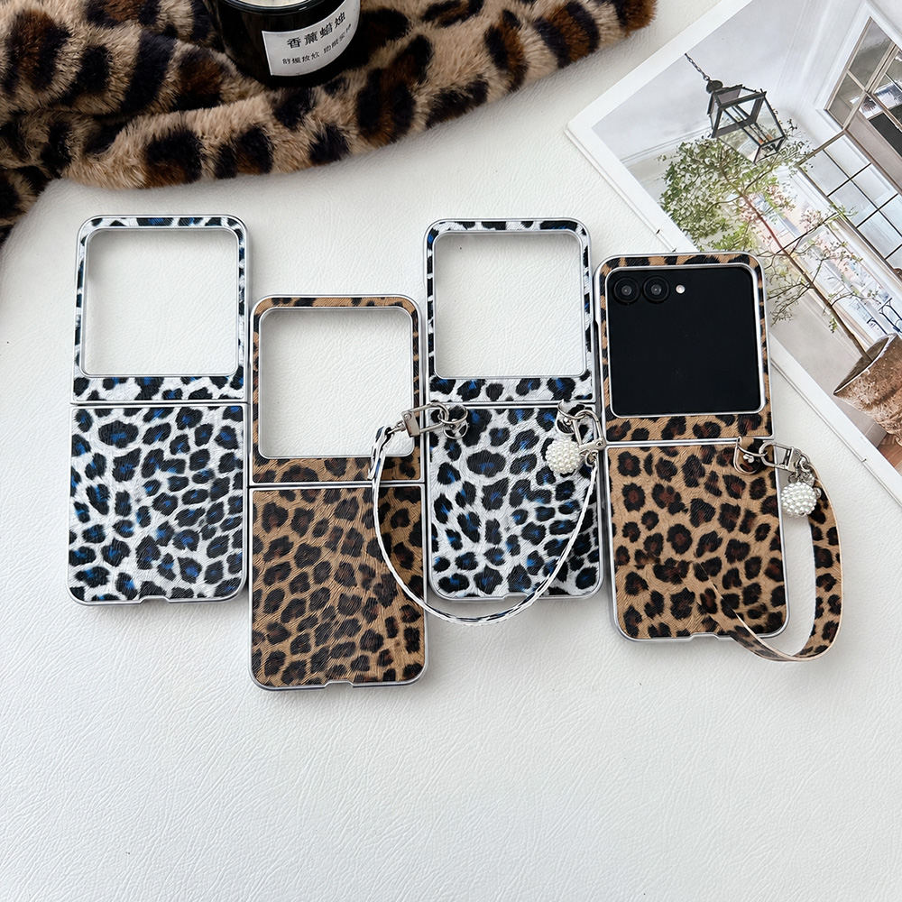 Leopard Print Folding Flip Pho - огляд і ціна Vintage Items