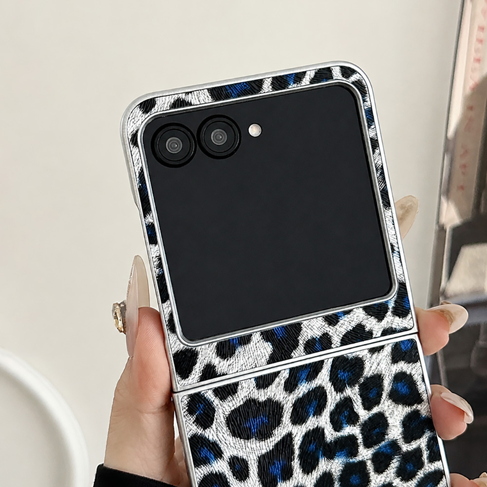 Leopard Print Folding Flip Pho - огляд і ціна Vintage Items