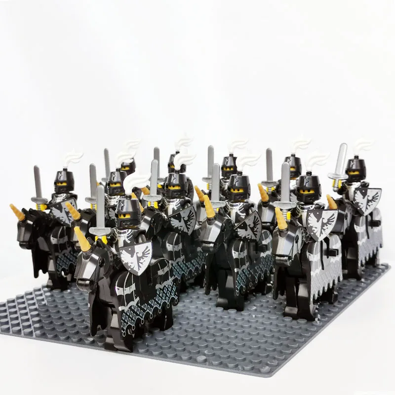 Medieval Age Vintage Falcon Fr - огляд і ціна Vintage Collectible Figures